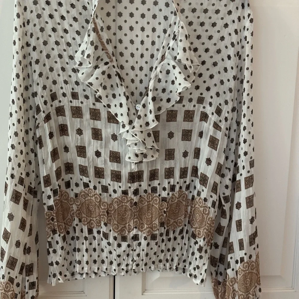 Grege Ruffled blouse Long Bell Sleeve Size 3 Women's Medium sheer beautiful. - Picture 2 of 9